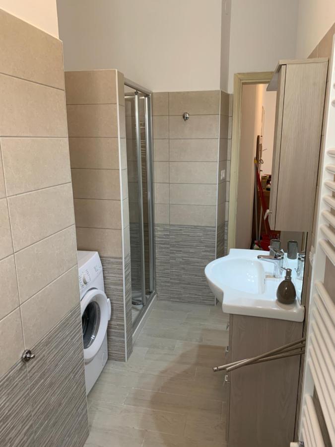 Casa Bianca 2 - Confortevole In Centro A Монелья Екстер'єр фото