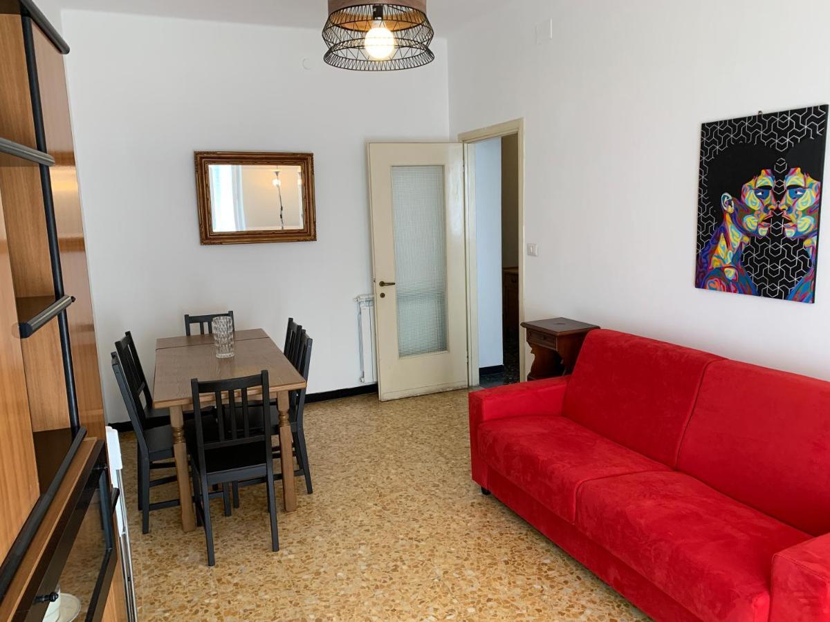 Casa Bianca 2 - Confortevole In Centro A Монелья Екстер'єр фото
