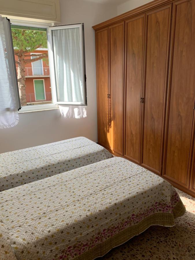 Casa Bianca 2 - Confortevole In Centro A Монелья Екстер'єр фото