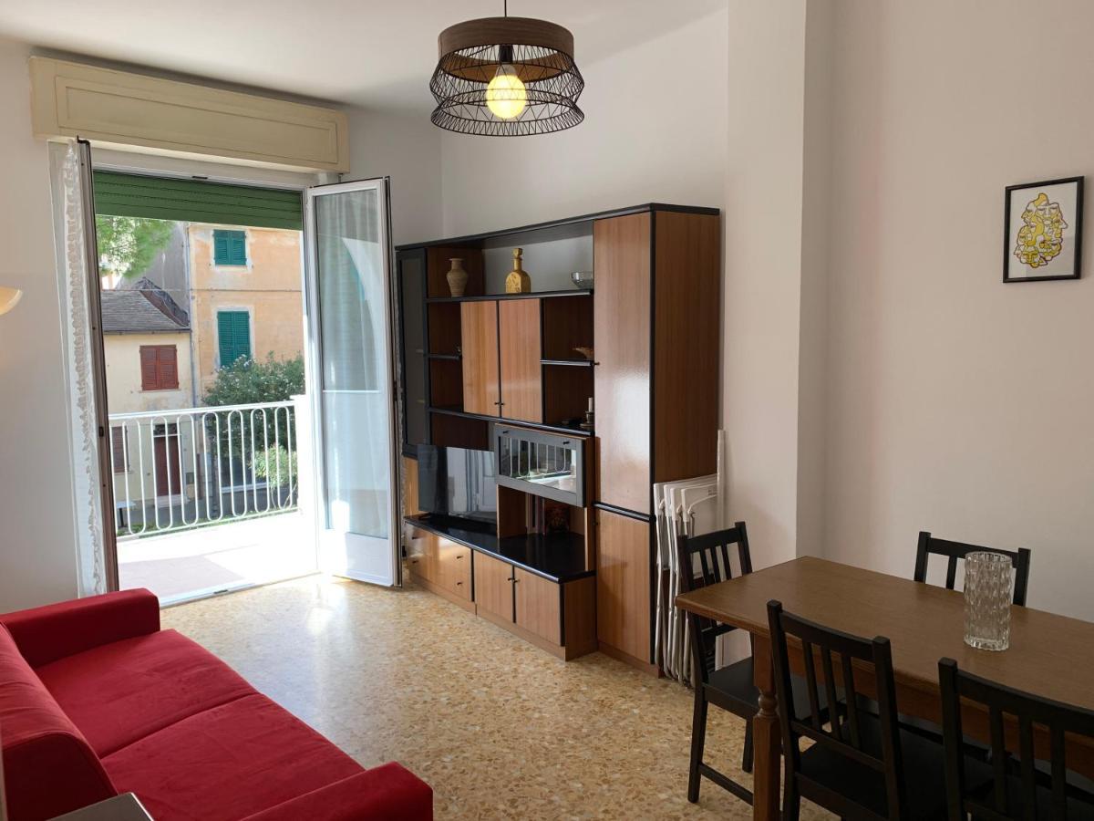 Casa Bianca 2 - Confortevole In Centro A Монелья Екстер'єр фото