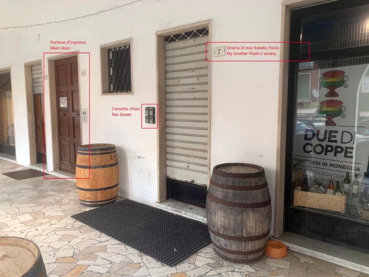 Casa Bianca 2 - Confortevole In Centro A Монелья Екстер'єр фото