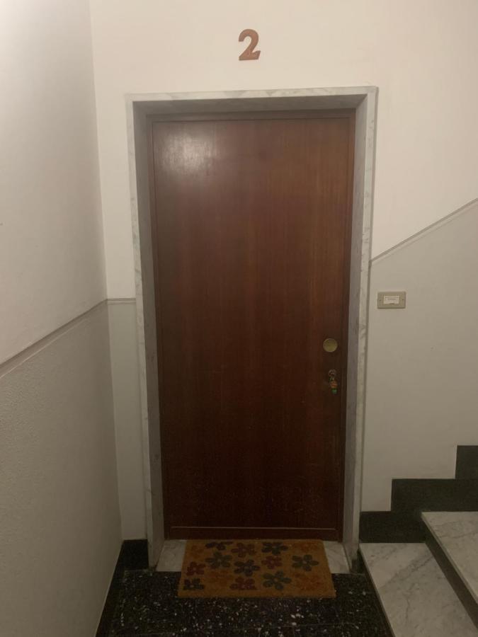 Casa Bianca 2 - Confortevole In Centro A Монелья Екстер'єр фото